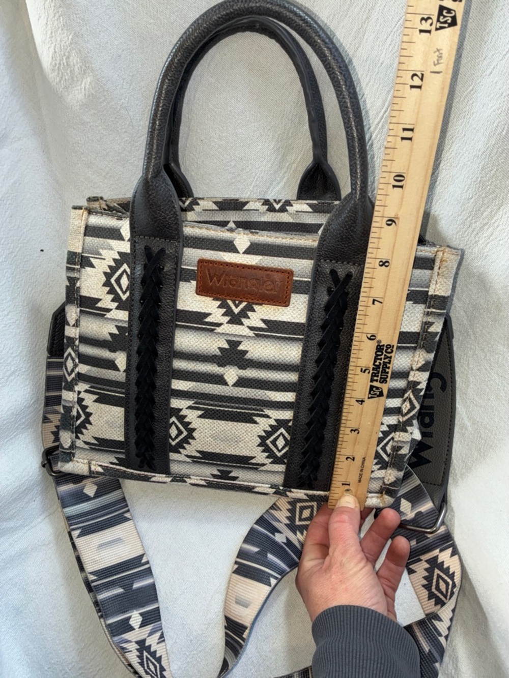 Wrangler Black White and blue Aztec Pattern Tote crossbody with Matching wallet - Picture 3 of 10